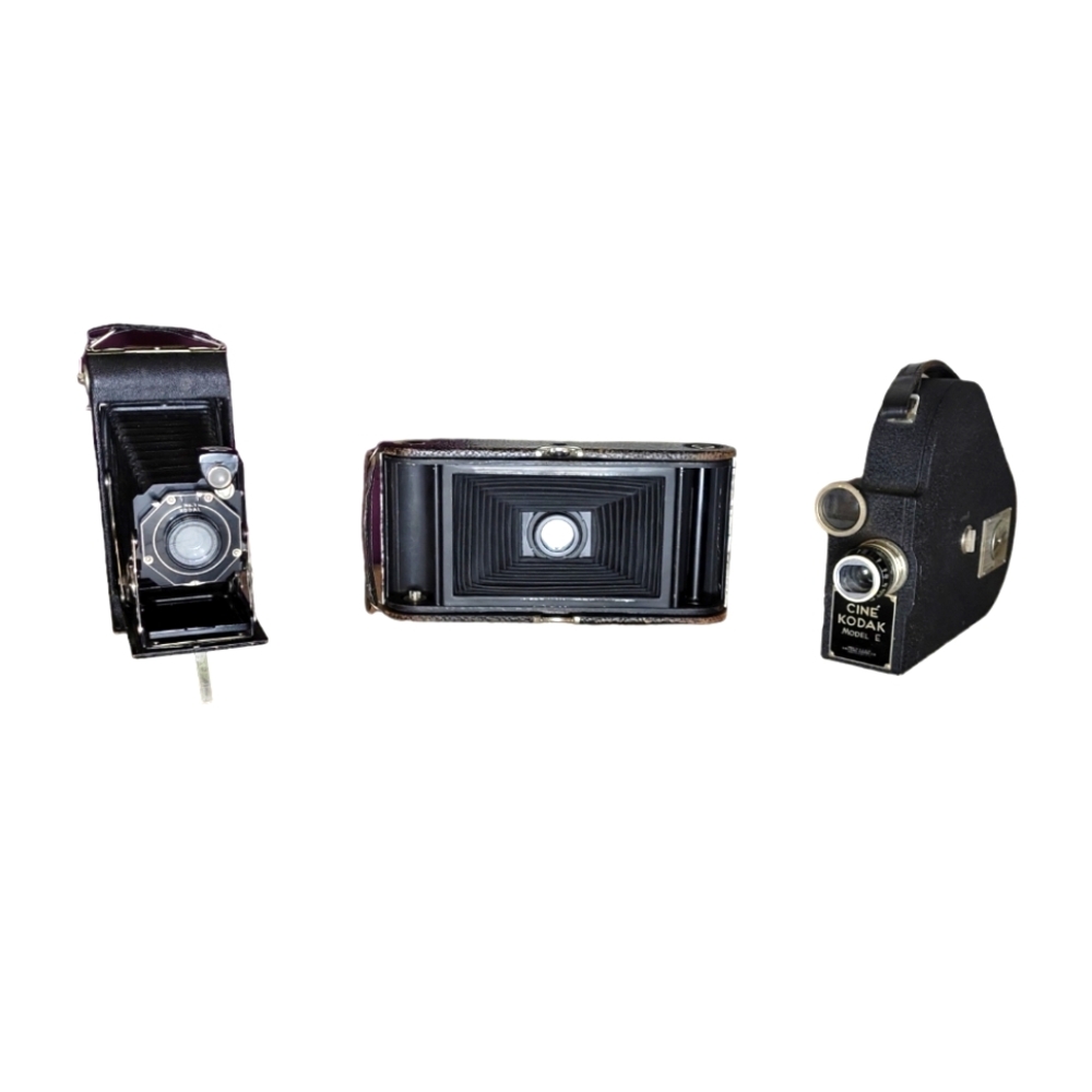 Vintage camera set Kodak Vintage Cameras in Black and Silver